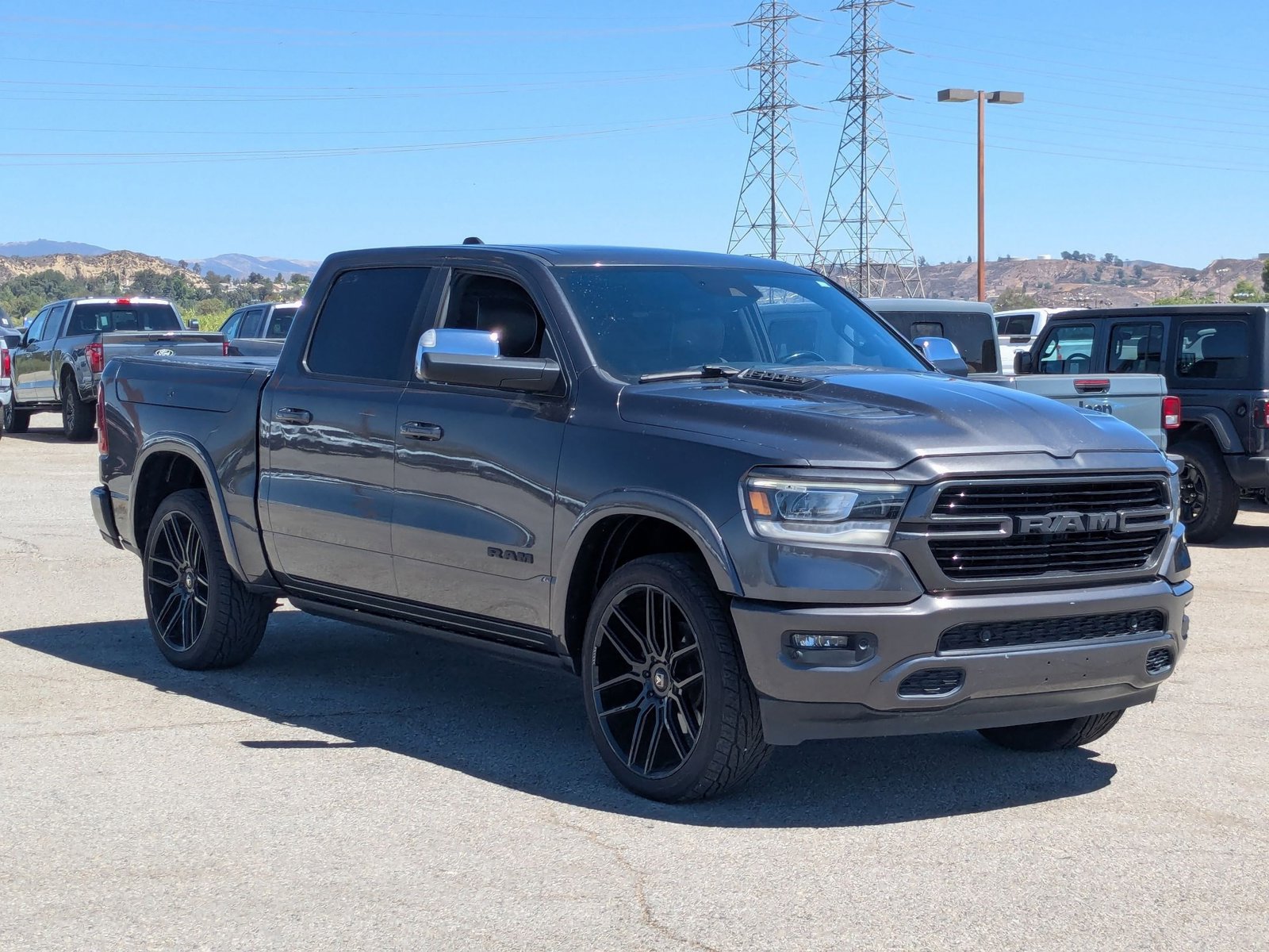 2019 Ram 1500 Laramie photo 3