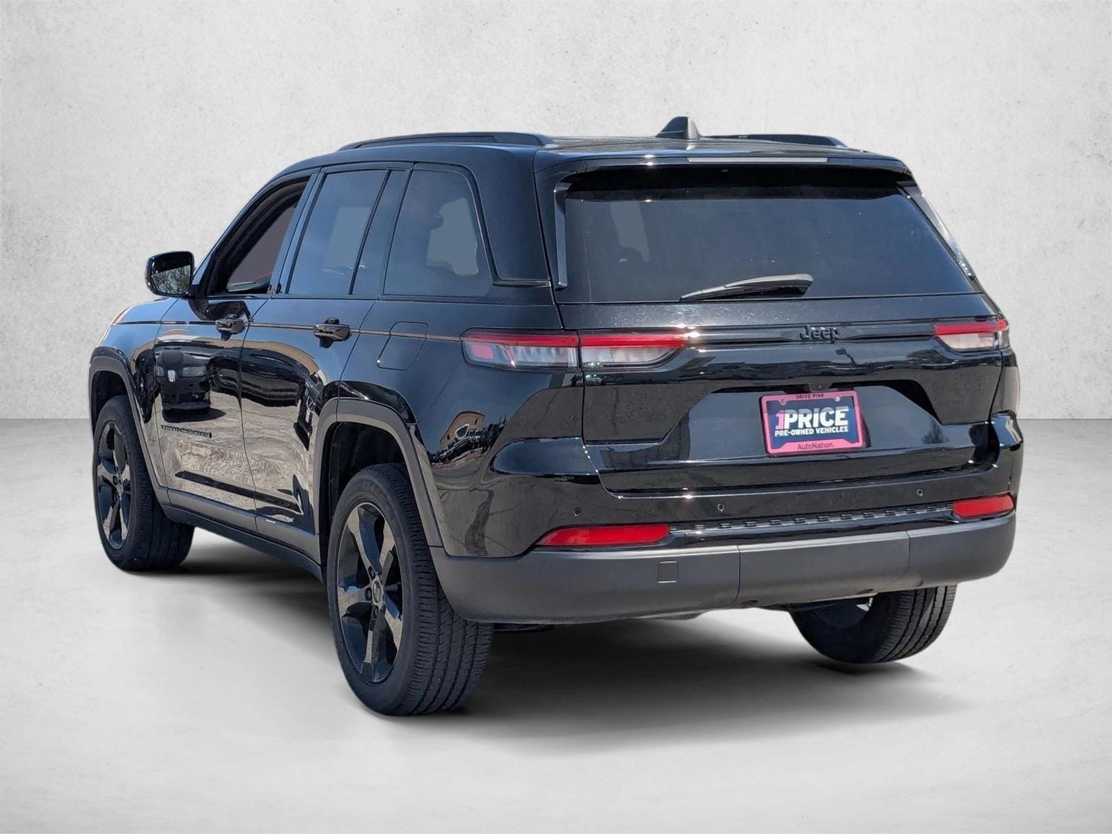 2023 Jeep Grand Cherokee Altitude photo 3