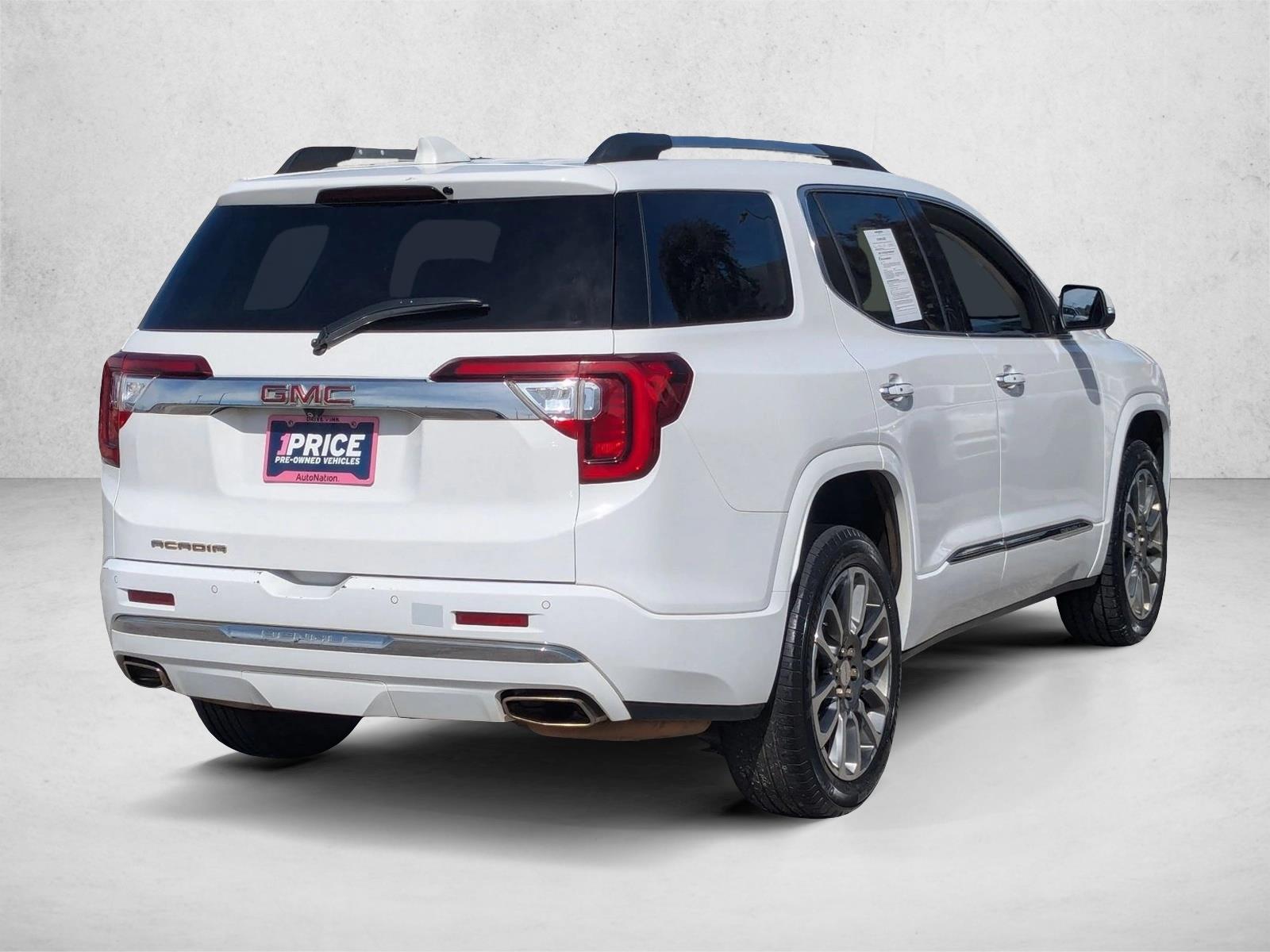 2023 GMC Acadia Denali photo 4