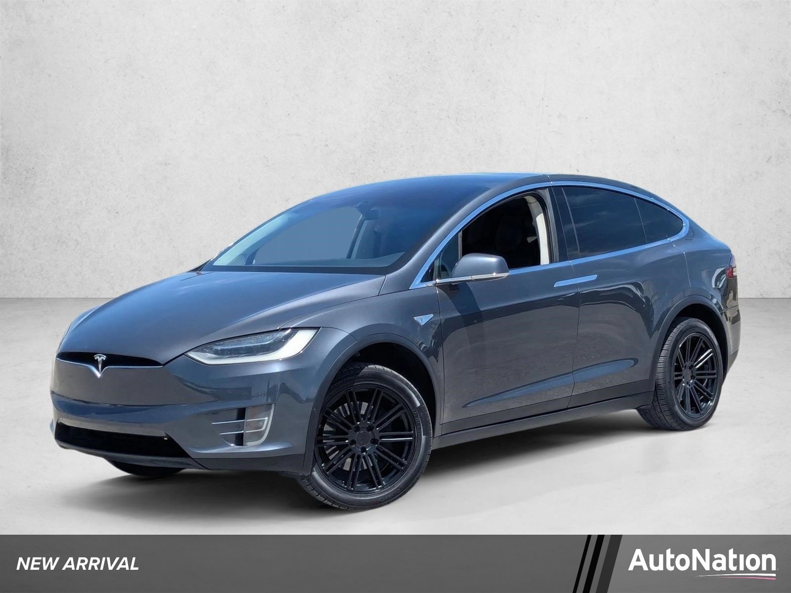 2016 Tesla Model X's photo