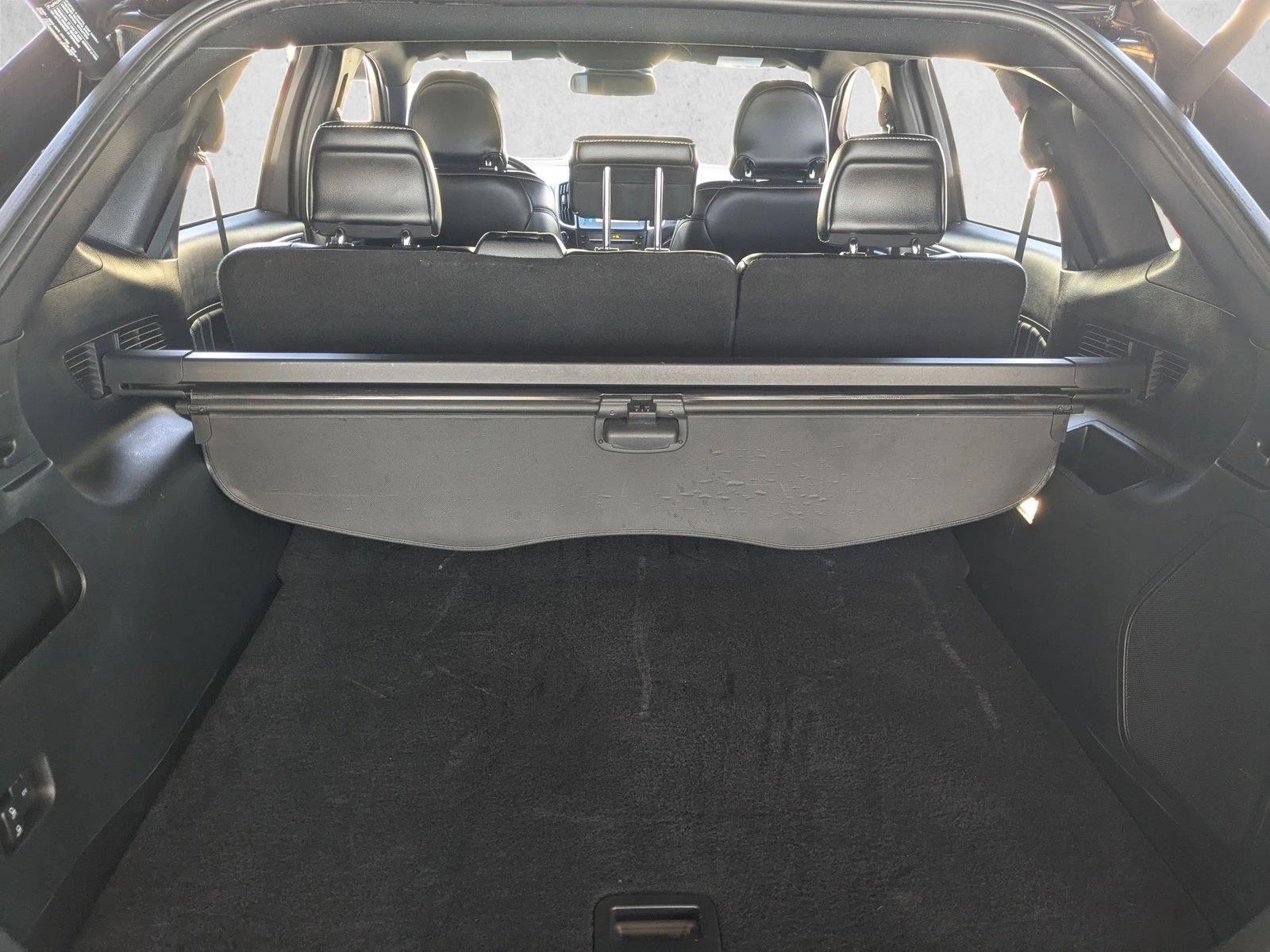 2019 Ford Edge ST photo 6