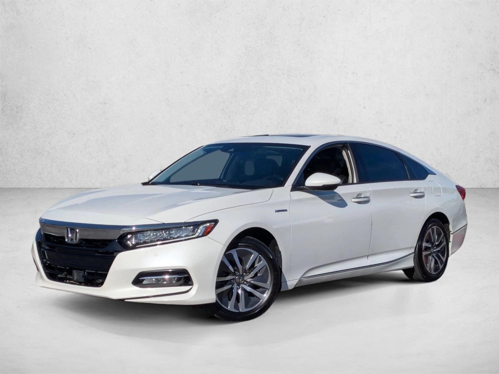 2019 Honda Accord Hybrid Touring's photo