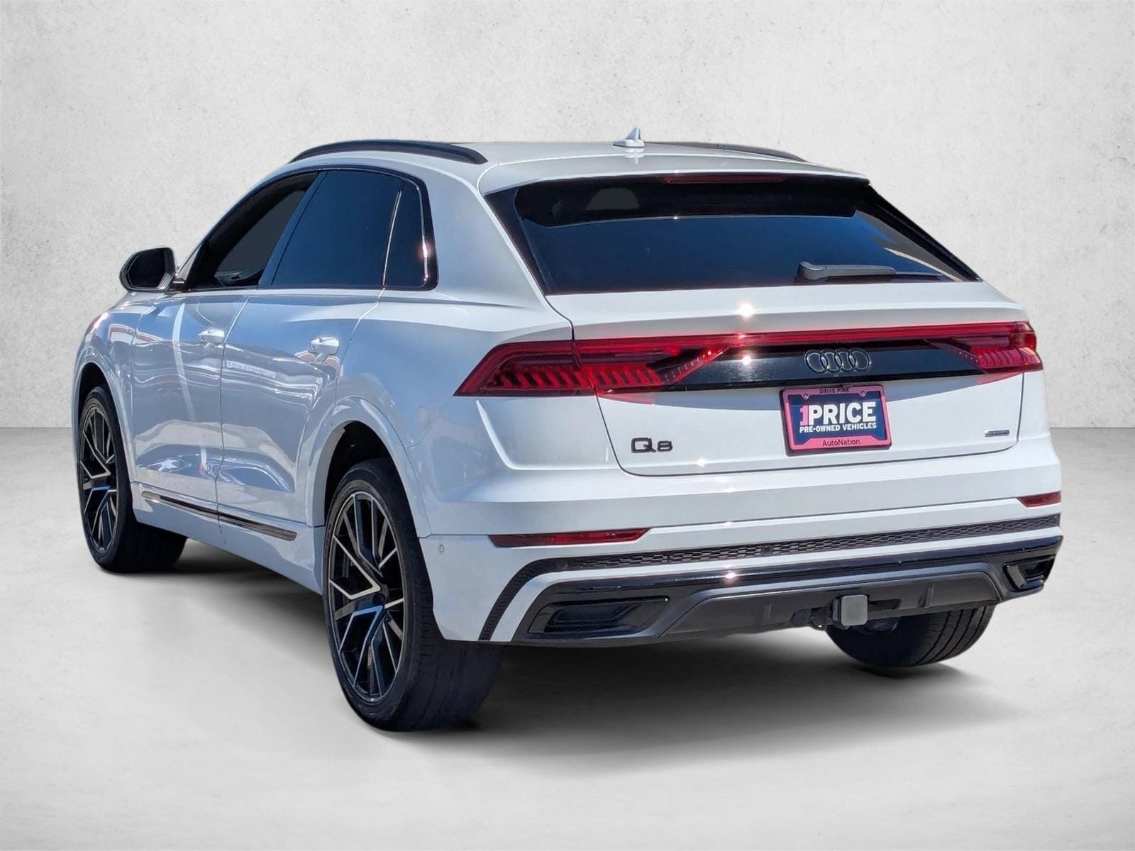 2022 Audi Q8 Premium Plus photo 3