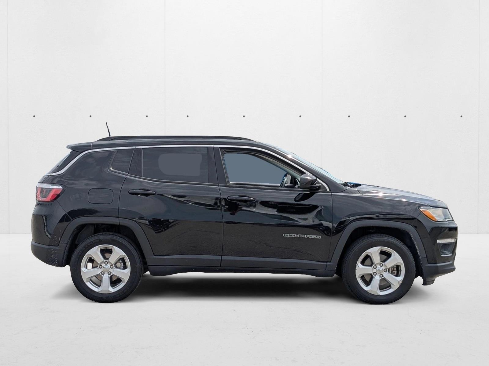 2018 Jeep Compass Latitude photo 4