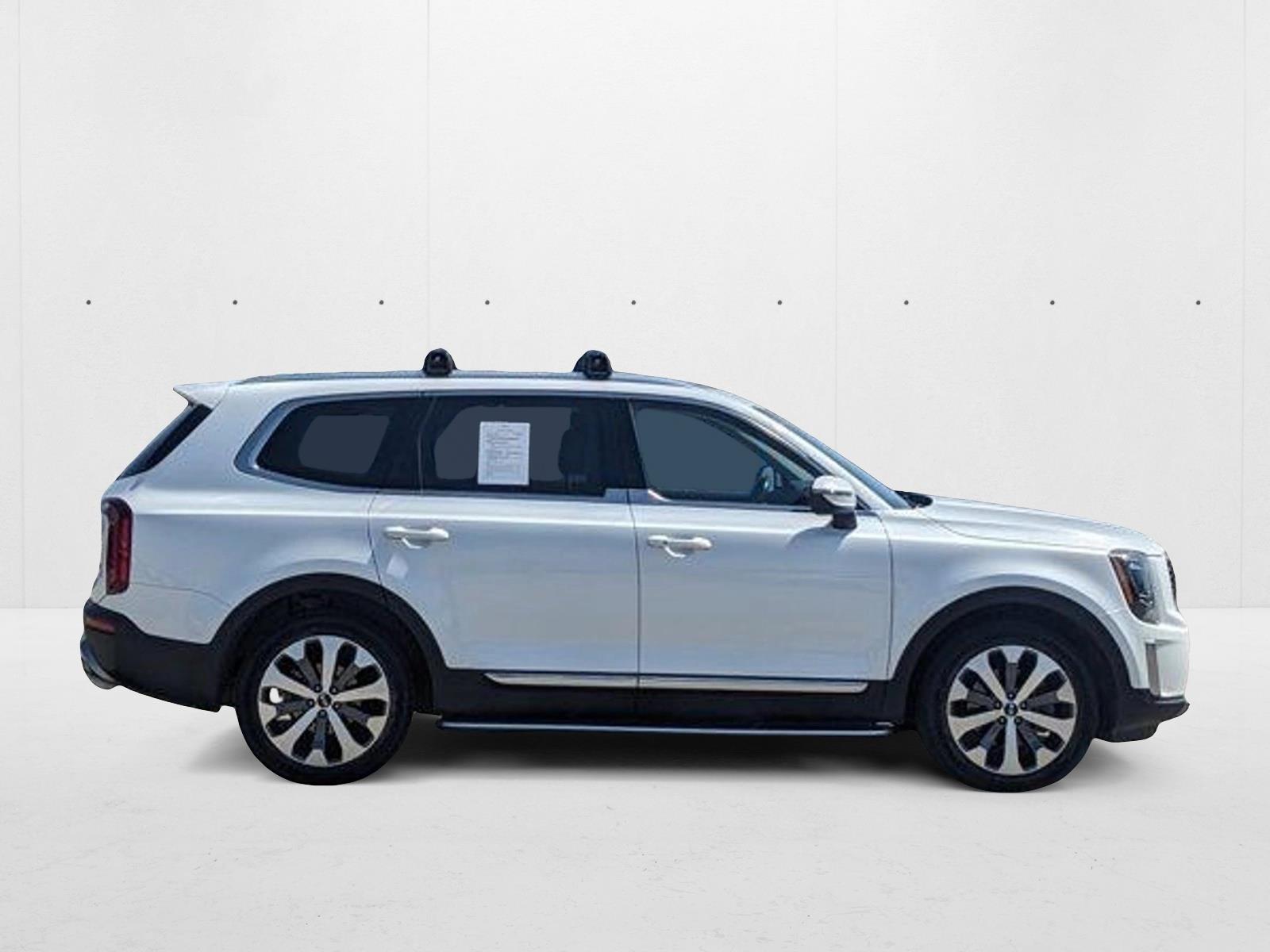 2020 Kia Telluride EX photo 3