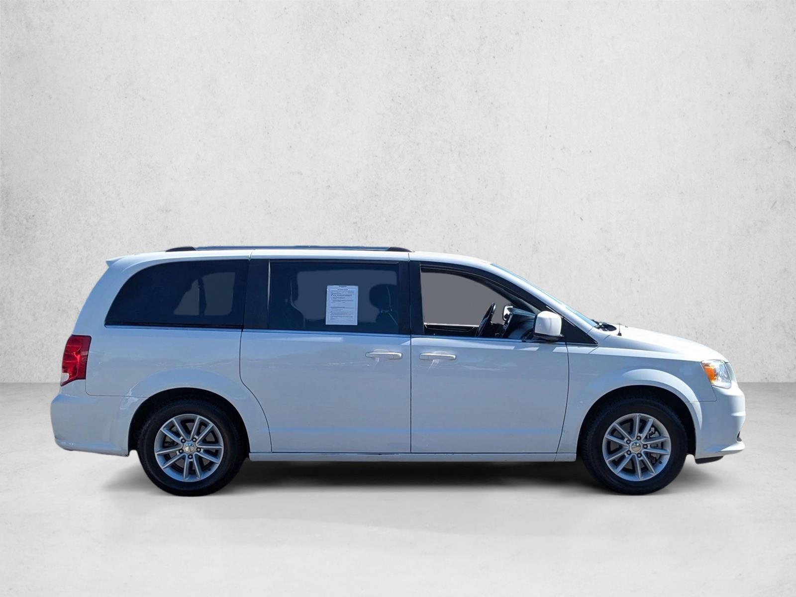 2020 Dodge Grand Caravan SXT photo 4