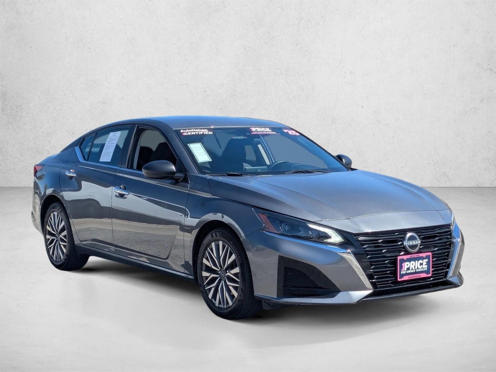 2025 Nissan Altima SV photo 2