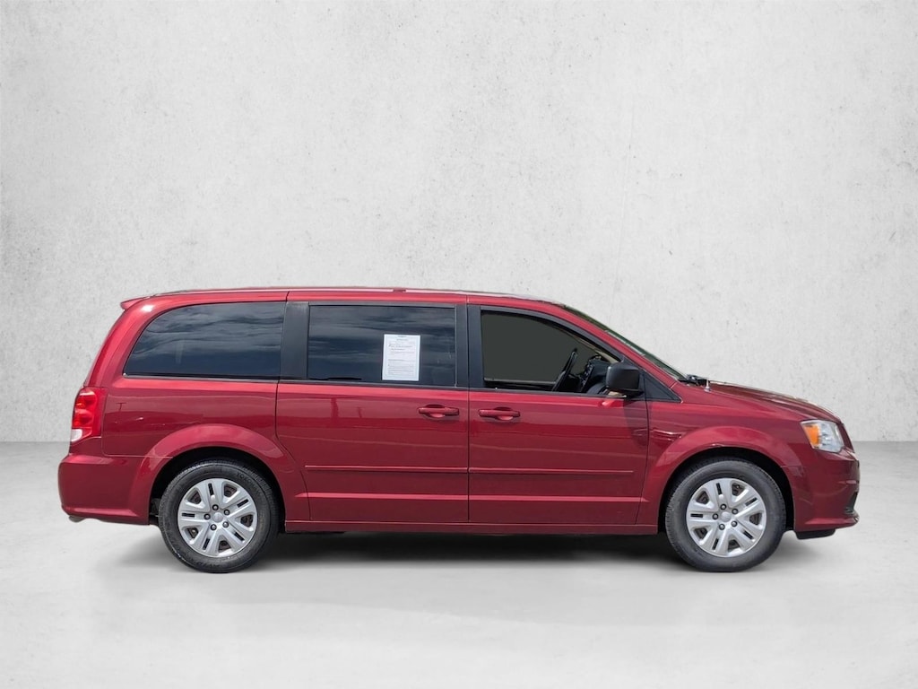 Used 2016 Dodge Grand Caravan SE Mini-van Passenger