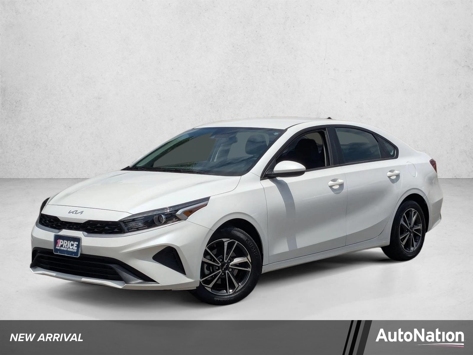 2023 Kia Forte LXS AT's photo