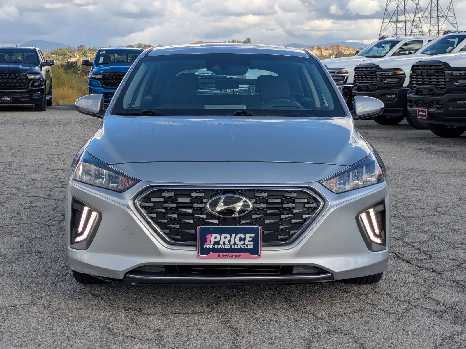 2022 Hyundai Ioniq SEL photo 2