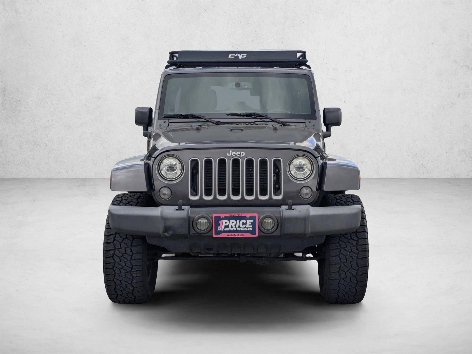 2017 Jeep Wrangler Sahara photo 2