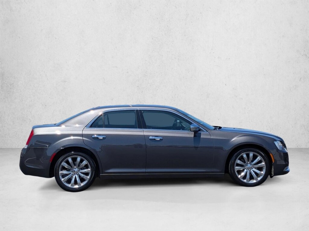 Used 2019 Chrysler 300 Limited 4dr Car
