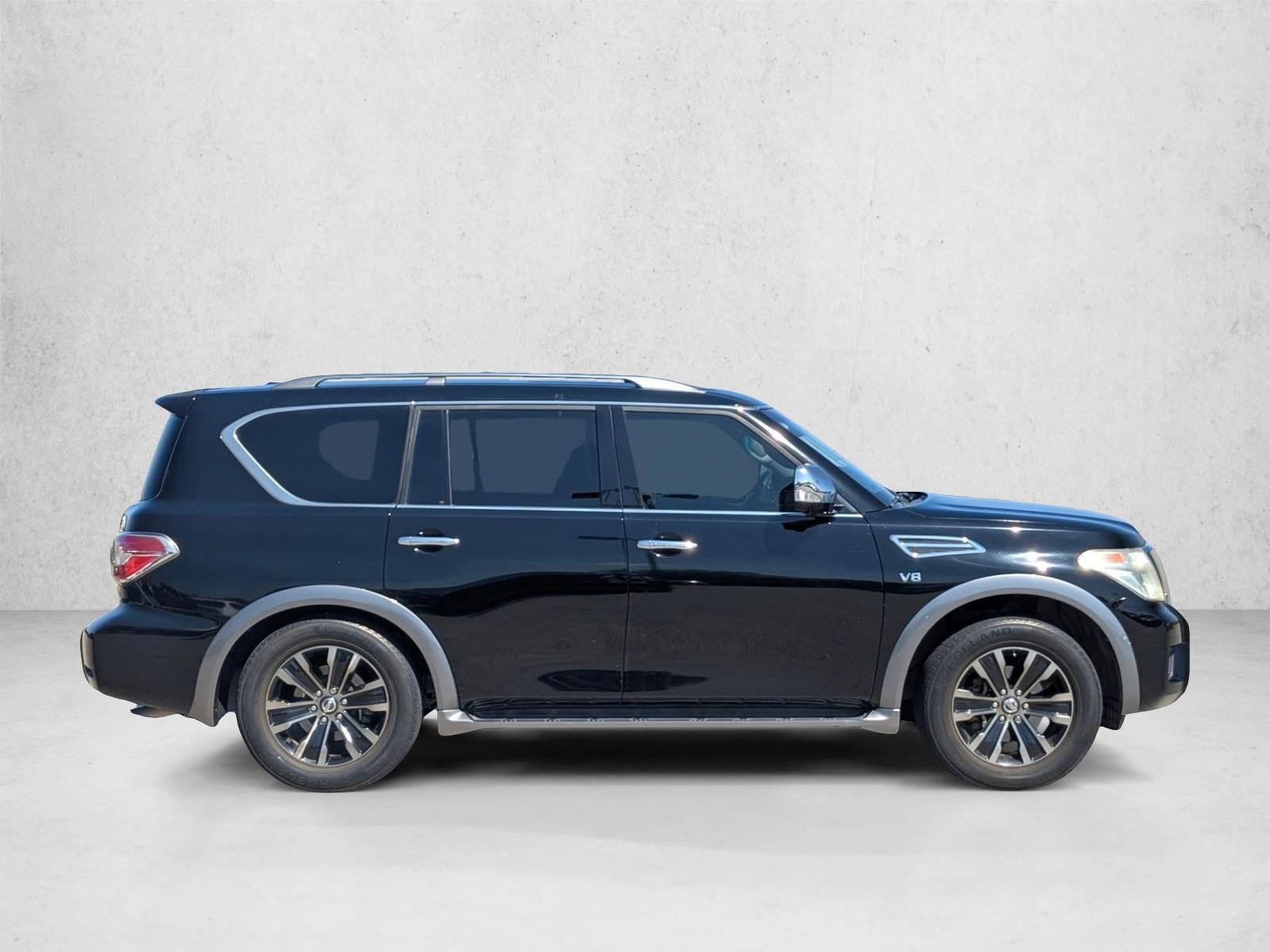 2017 Nissan Armada Platinum photo 4