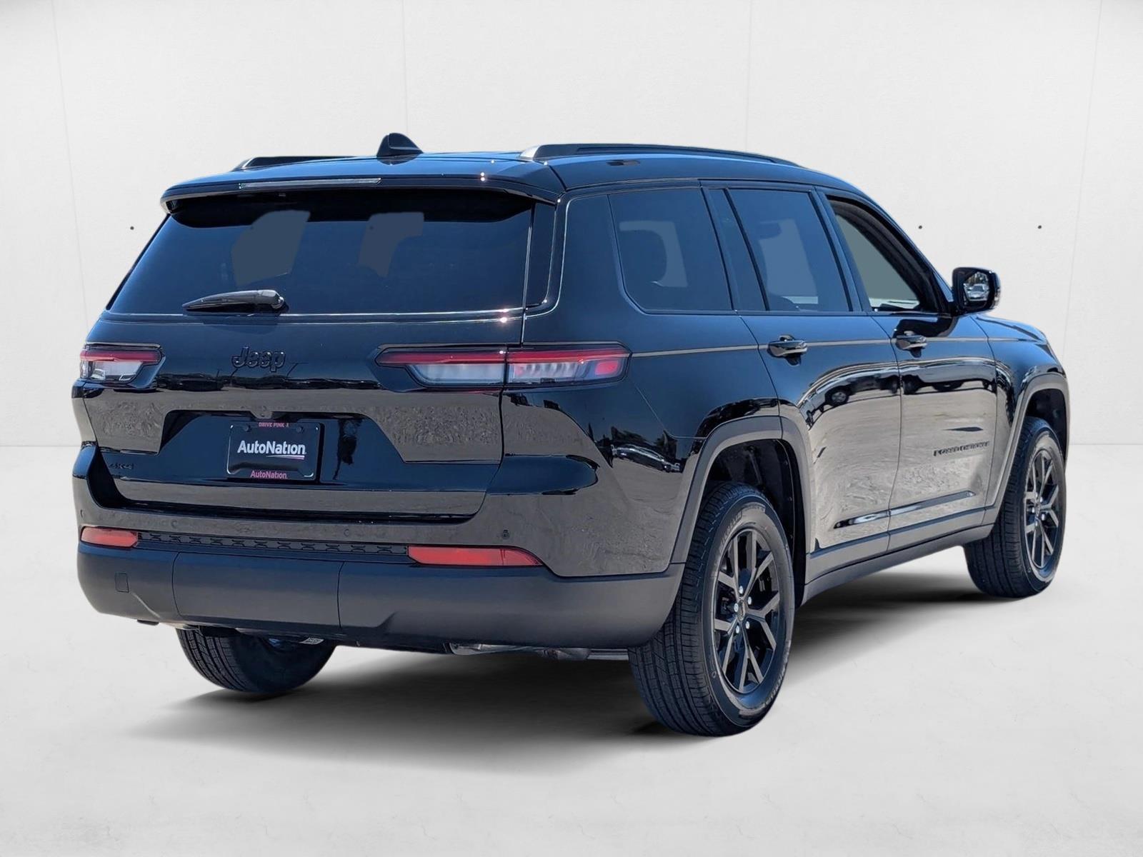 2025 Jeep Grand Cherokee Altitude X photo 2