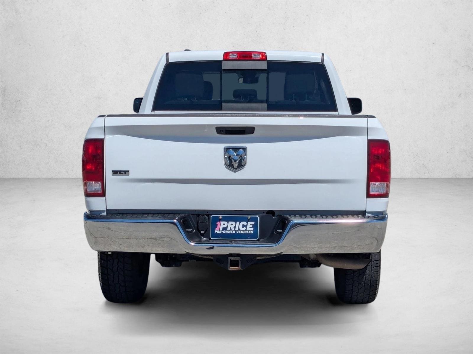 2019 Ram 1500 SLT photo 6