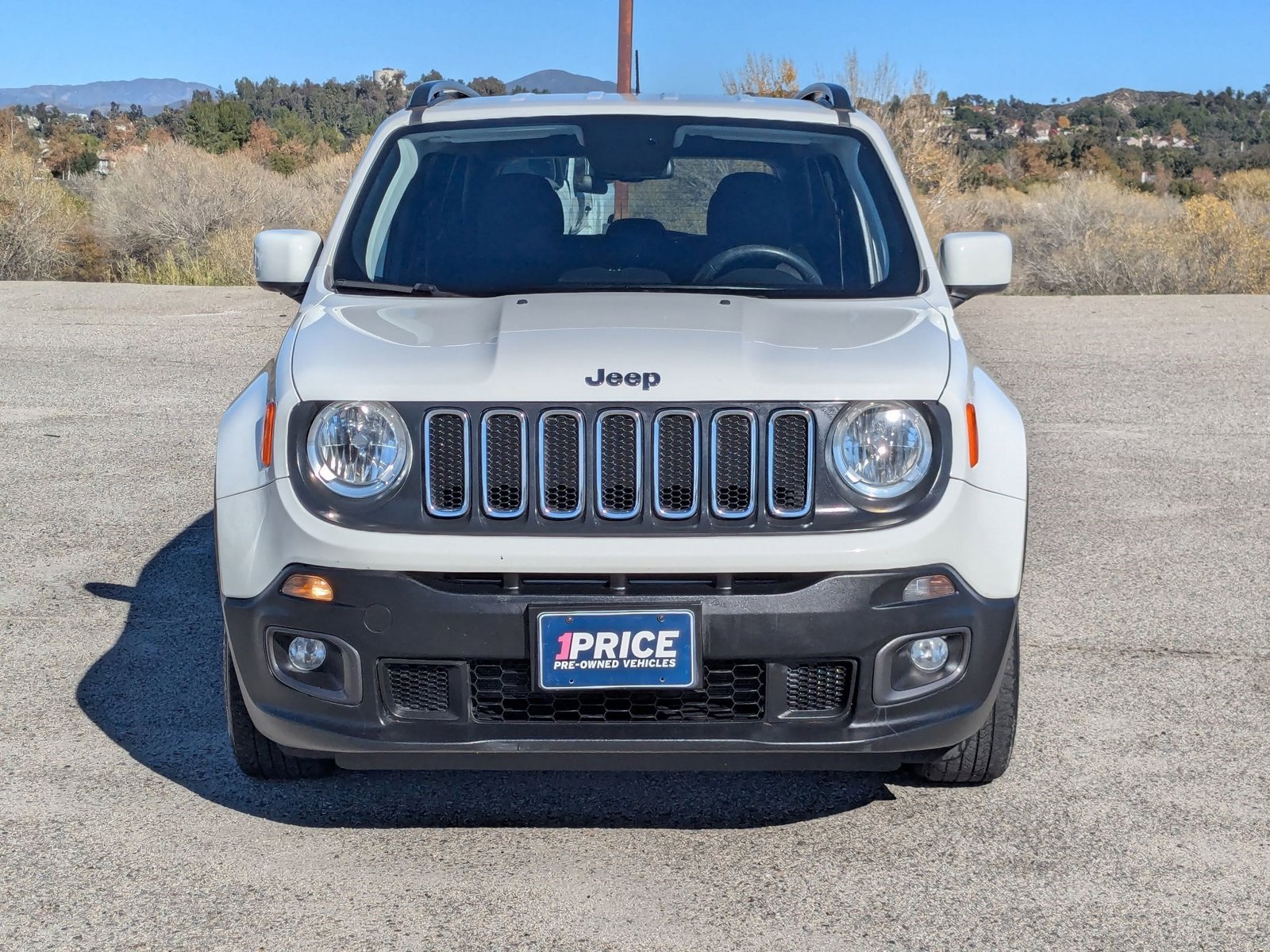 2018 Jeep Renegade Latitude Sport photo 2