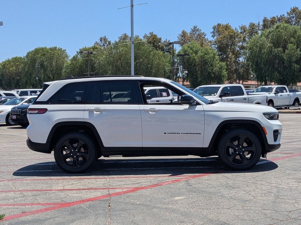 Certified 2023 Jeep Grand Cherokee Altitude Sport Utility