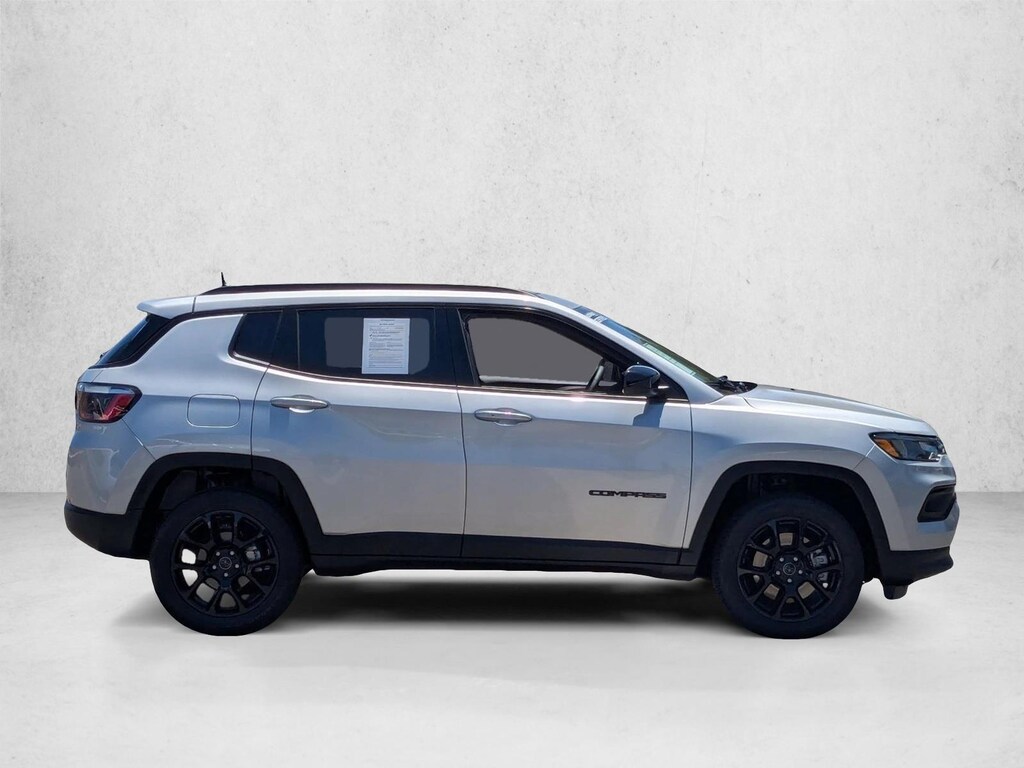 Used 2025 Jeep Compass Latitude Sport Utility