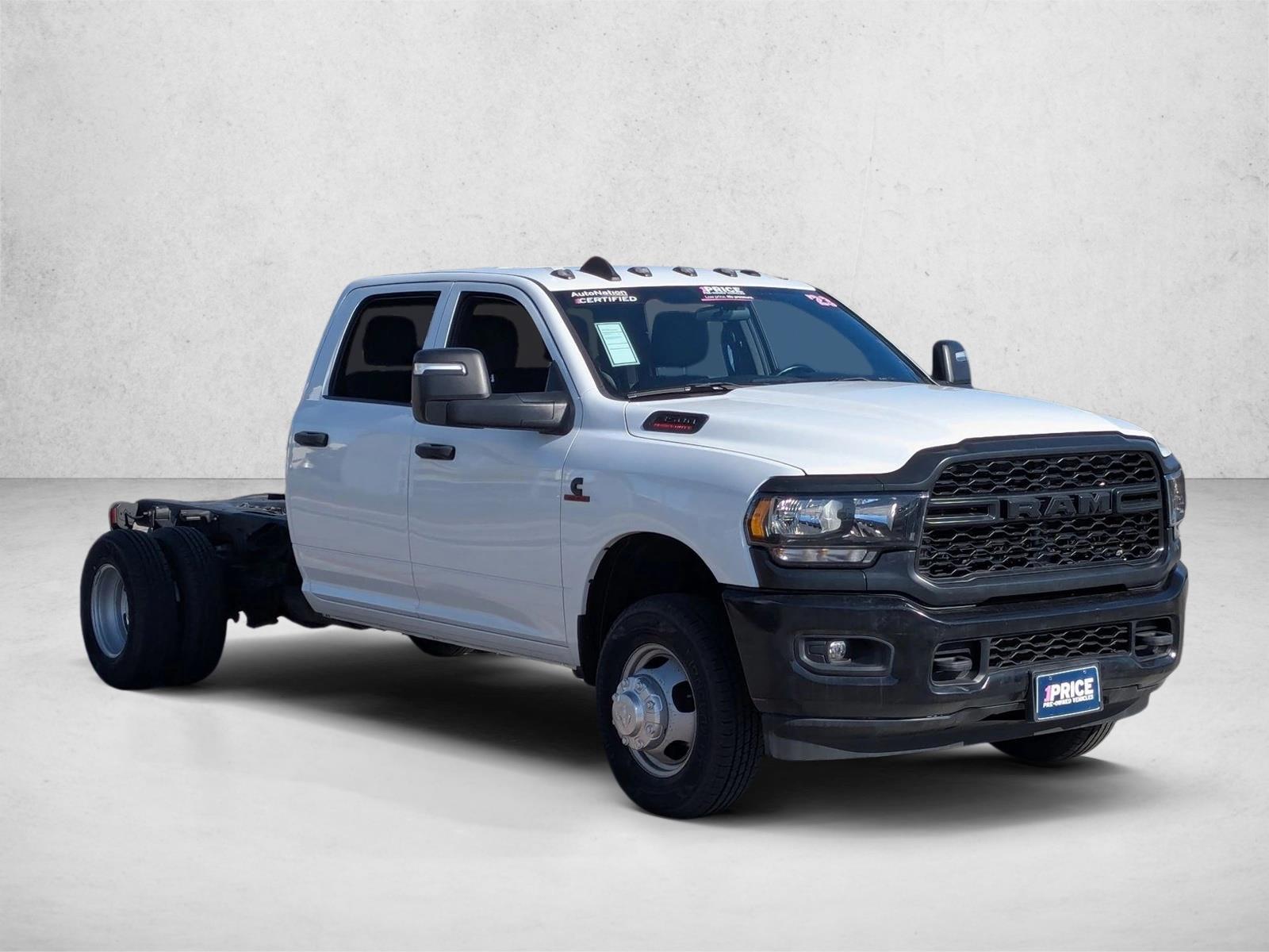 2023 Ram 3500 Tradesman SLT Laramie Limited photo 3