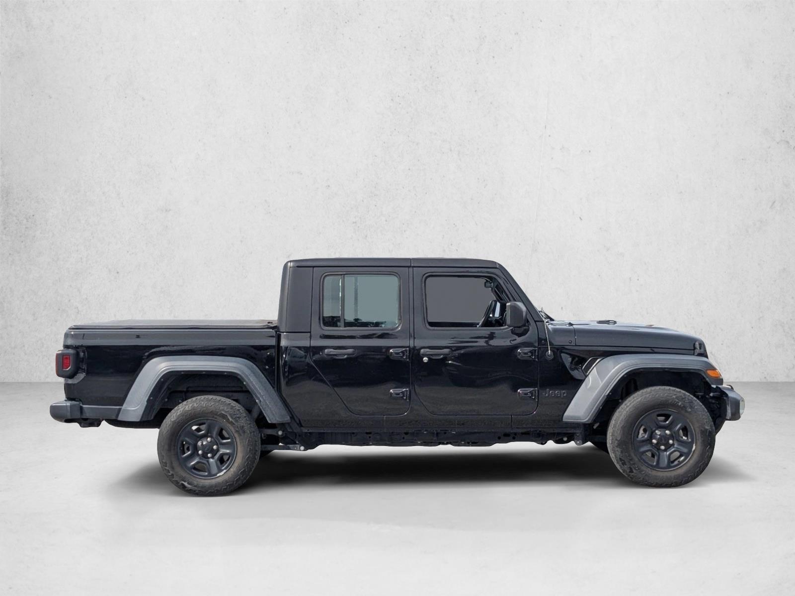 2023 Jeep Gladiator Sport photo 4