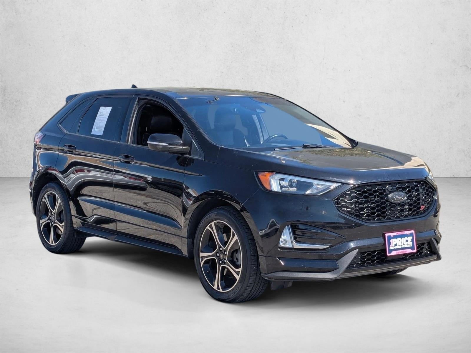 2019 Ford Edge ST photo 3