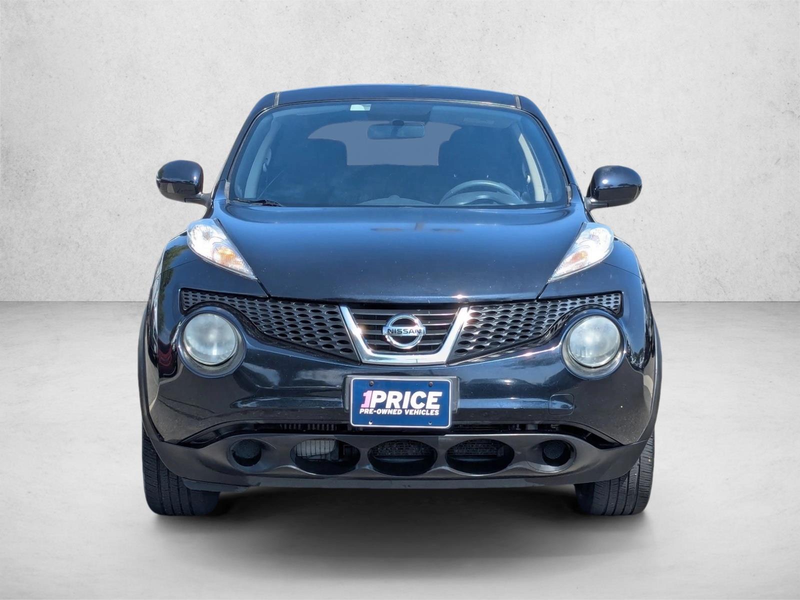 2011 Nissan Juke S photo 2