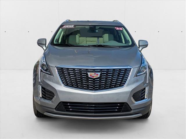 2025 Cadillac XT5 Premium Luxury photo 2