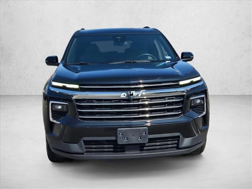 Used 2024 Chevrolet Traverse FWD LT SUV