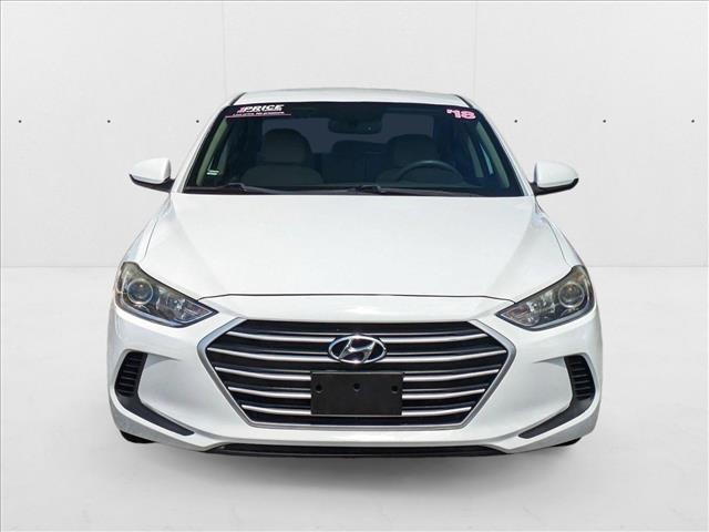 2018 Hyundai Elantra SEL photo 2