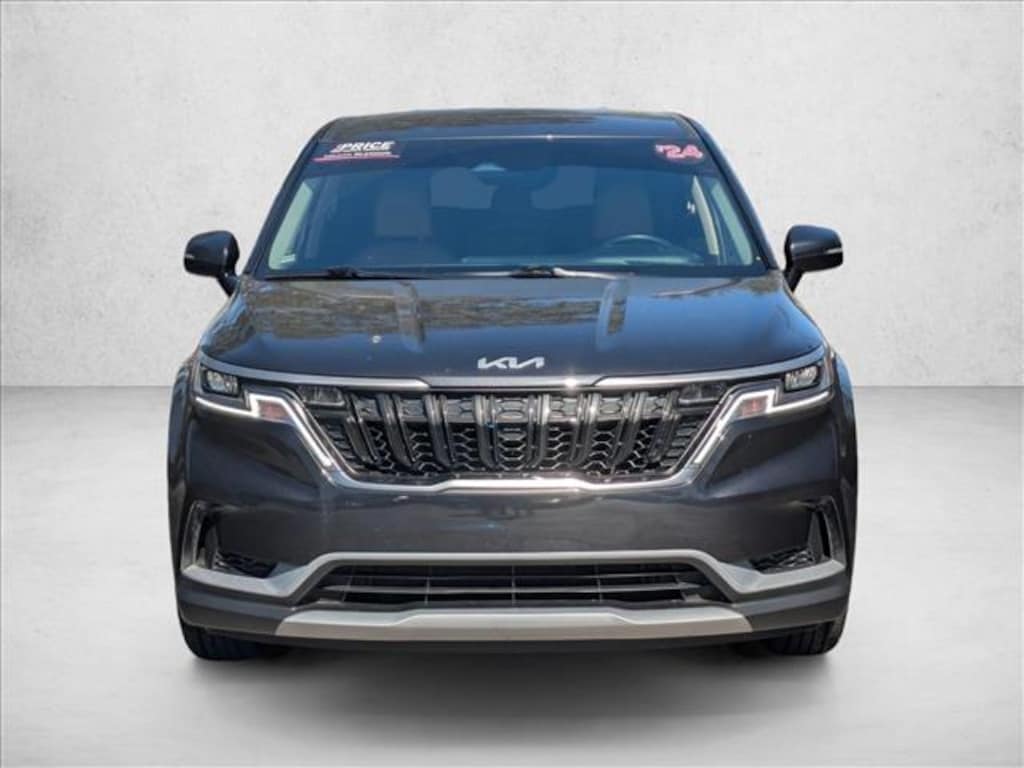 Used 2024 Kia Carnival LX MPV