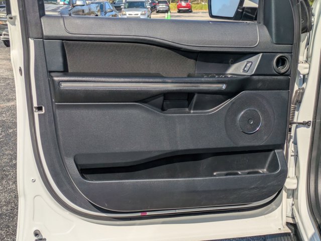 2020 Ford Expedition XLT photo 2