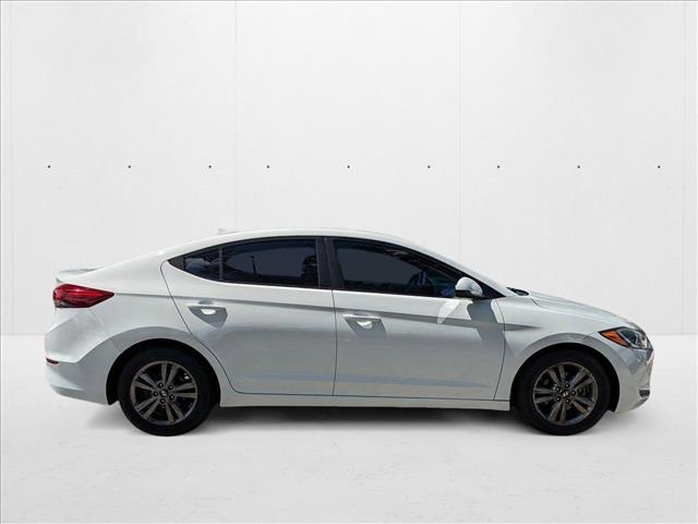 2018 Hyundai Elantra SEL photo 4