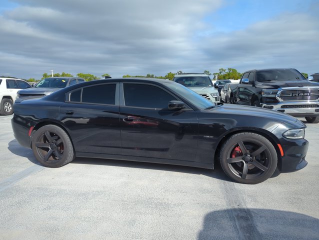 2016 Dodge Charger R/T photo 4