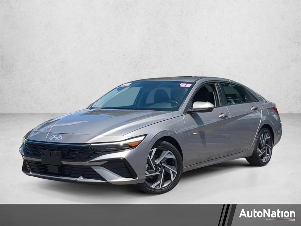 Used 2025 Hyundai Elantra Limited Sedan