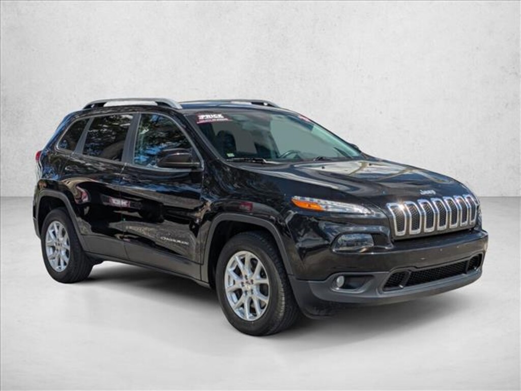 Used 2017 Jeep Cherokee Latitude SUV