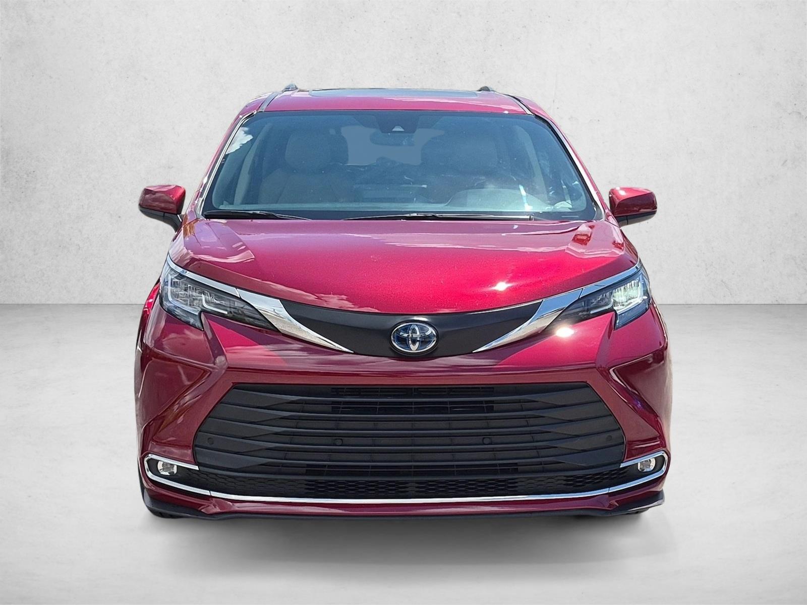 Used 2023 Toyota Sienna XLE Van Passenger Van