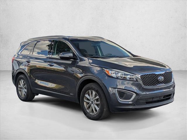 2018 Kia Sorento LX photo 3