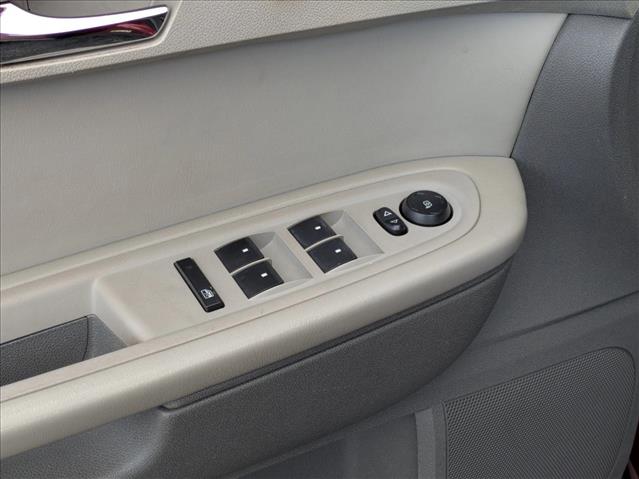 2012 Chevrolet Traverse 1LT photo 3