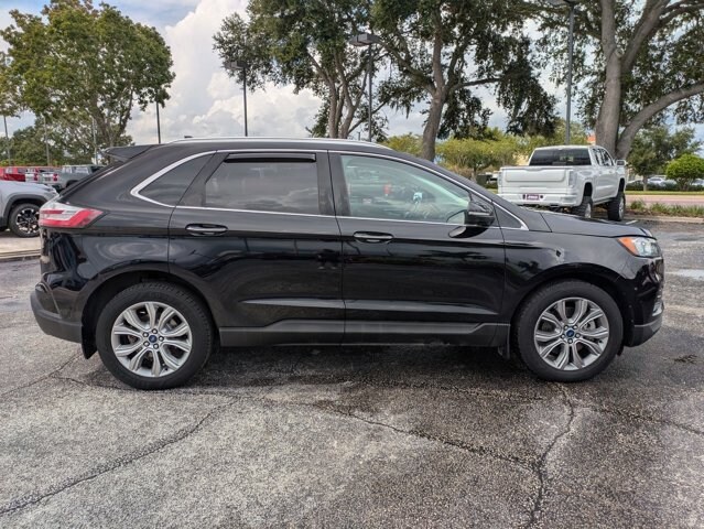 2019 Ford Edge Titanium photo 3