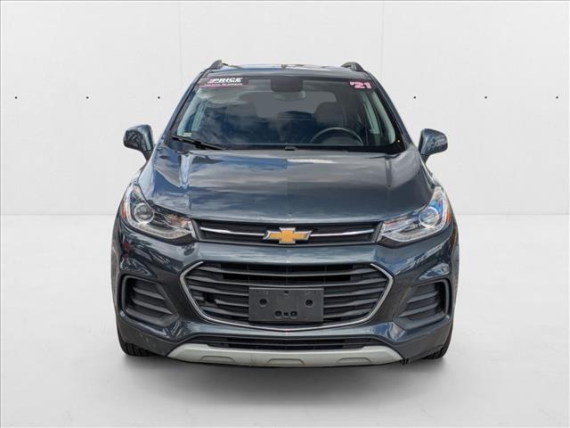2021 Chevrolet Trax LT photo 2