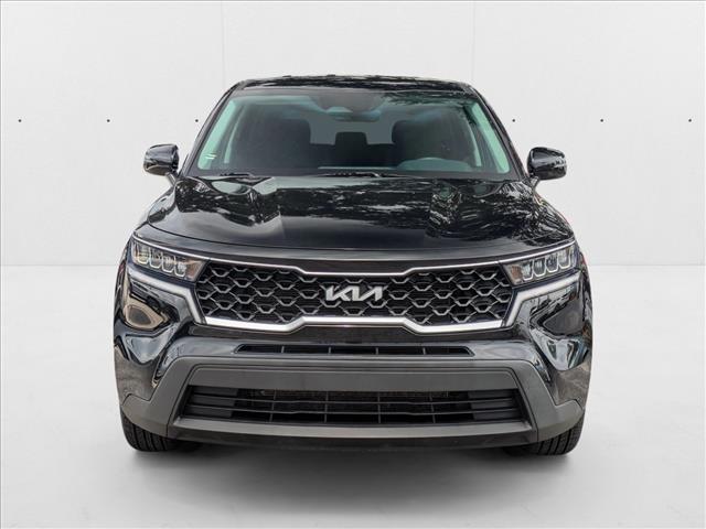 2023 Kia Sorento LX photo 2