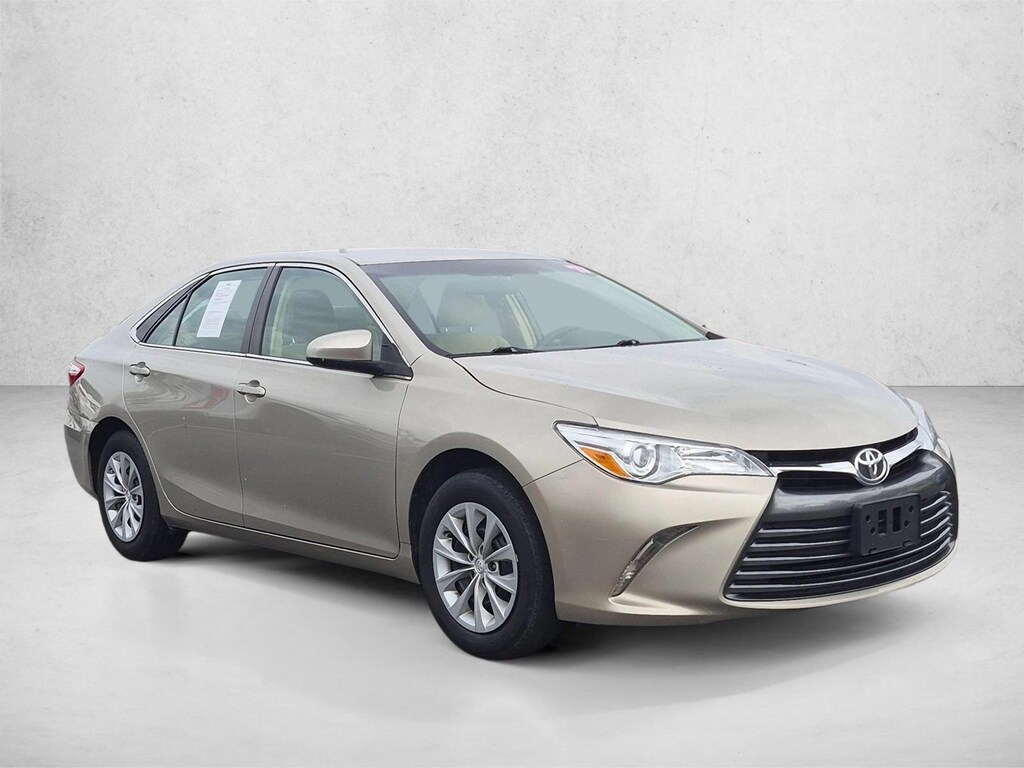 Used 2017 Toyota Camry LE Sedan