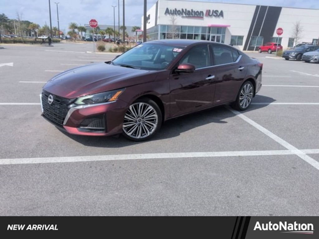 Used 2025 Nissan Altima SL Sedan
