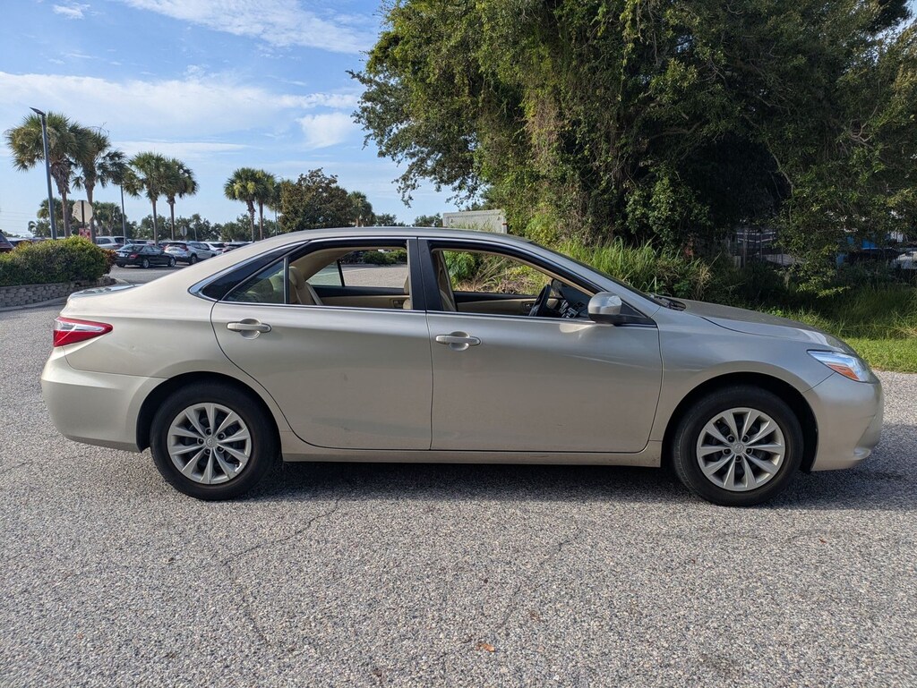 Used 2017 Toyota Camry LE Sedan