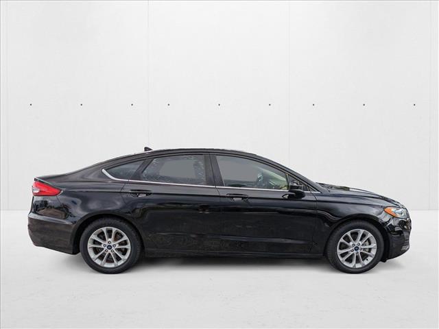 2020 Ford Fusion SE photo 4