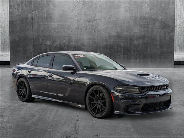 2019 Dodge Charger Scat Pack photo 3