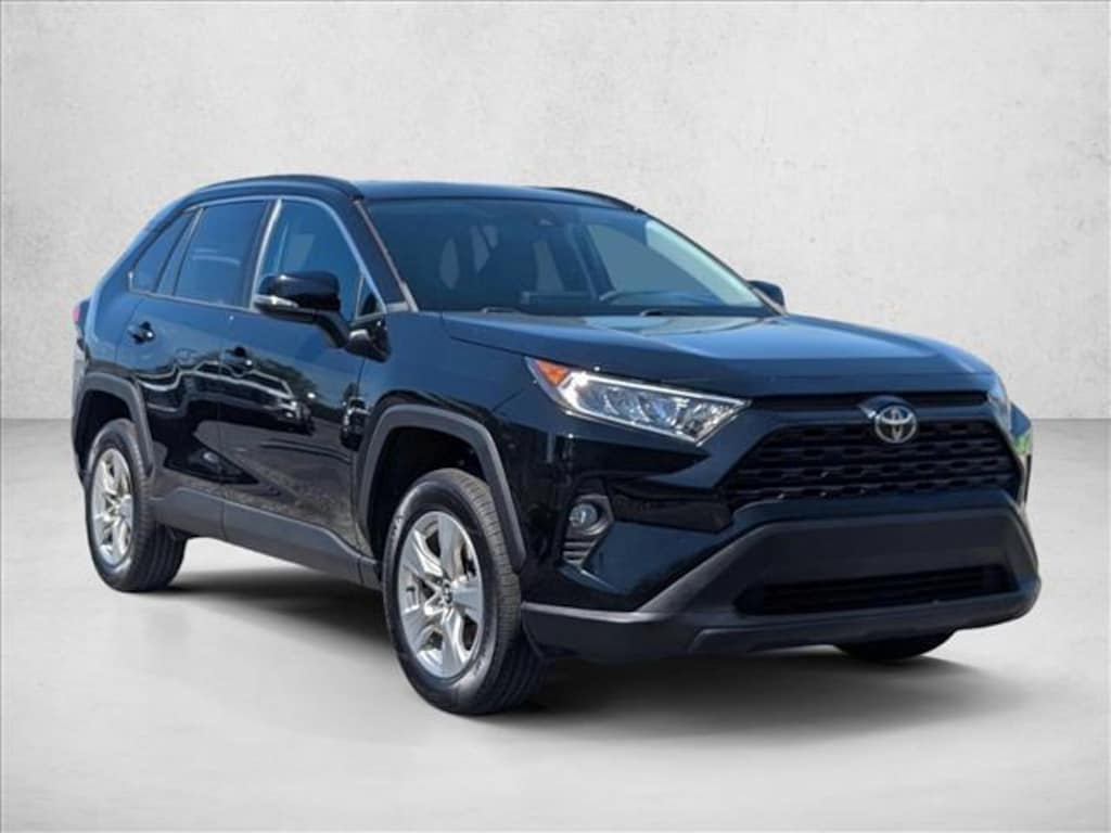 Used 2021 Toyota RAV4 XLE SUV