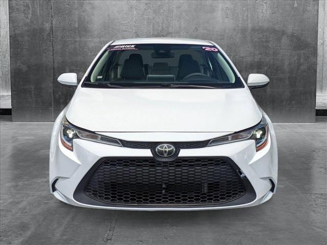 2020 Toyota Corolla LE photo 2