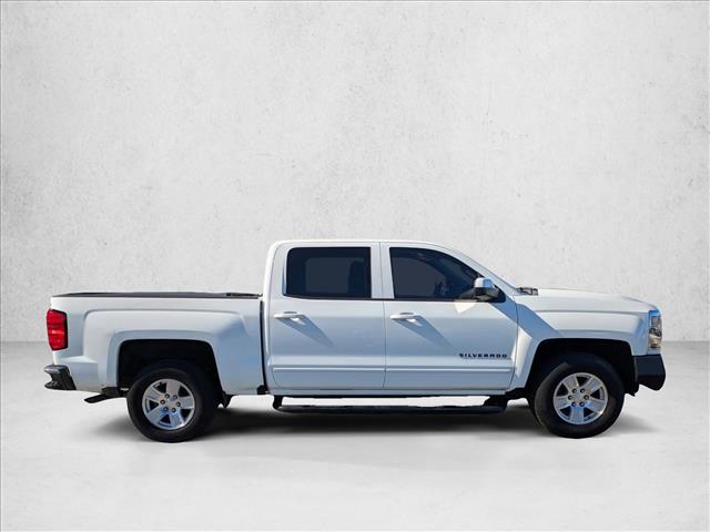 2017 Chevrolet Silverado 1500 LT photo 2