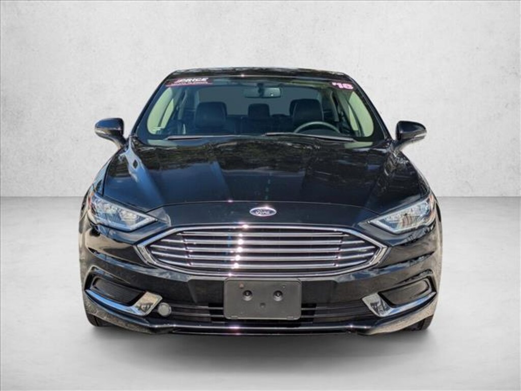 Used 2018 Ford Fusion SE Sedan